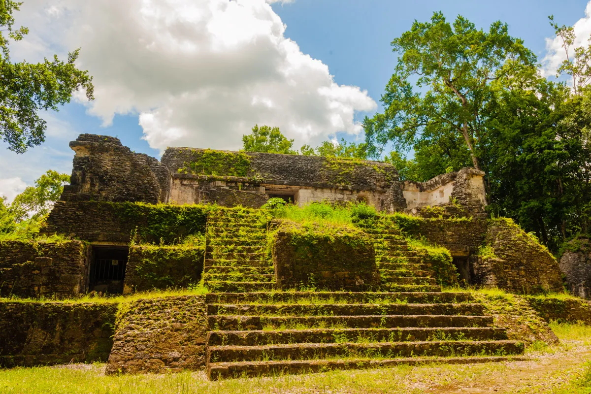 Nakum